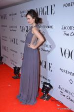Evelyn Sharma at Vogue_s 5th Anniversary bash in Trident, Mumbai on 22nd Sept 2012 (214).JPG